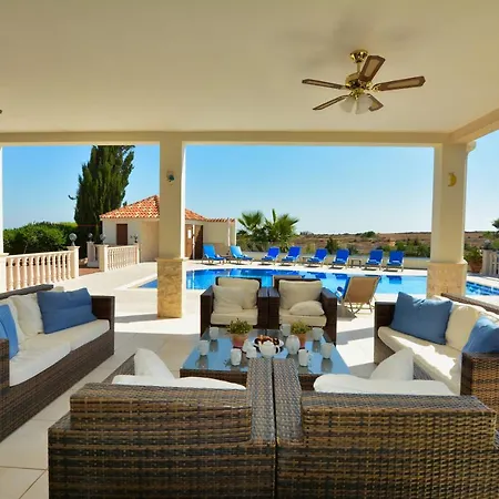 וילה Protaras Holiday Ek193 פאראלימני
